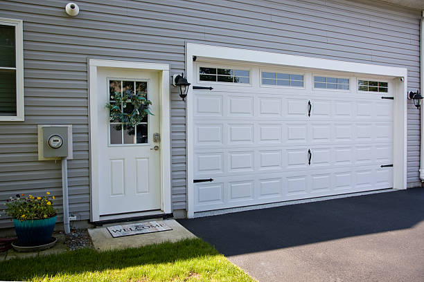 24/7 Emergency Garage Door Panel Replacement experts in Perry County County, AL